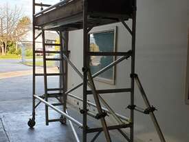Mobile Aluminium Scaffold - picture0' - Click to enlarge