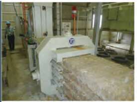 Automatic Horizontal Baler  - picture1' - Click to enlarge