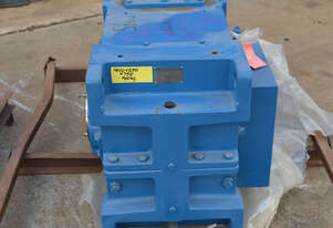 Paramax GEARBOX PHD9070R3-RRK-63 63:1 Enclosed Gear Drive Gear Box 37kW 1500rpm