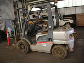 Nissan Pertol Forklift - picture0' - Click to enlarge