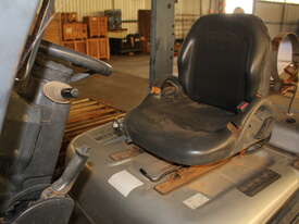 Nissan Pertol Forklift - picture2' - Click to enlarge