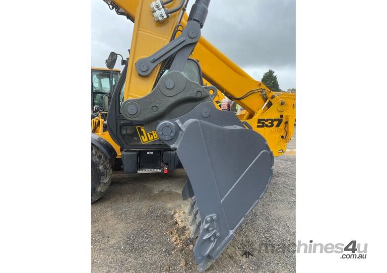 caption Excavator 25T: XE245DK Hammer Package