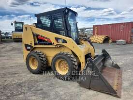 CATERPILLAR 236B2 Skid Steer Loaders - picture0' - Click to enlarge