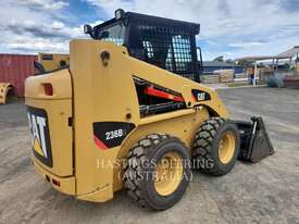 CATERPILLAR 236B2 Skid Steer Loaders - picture1' - Click to enlarge