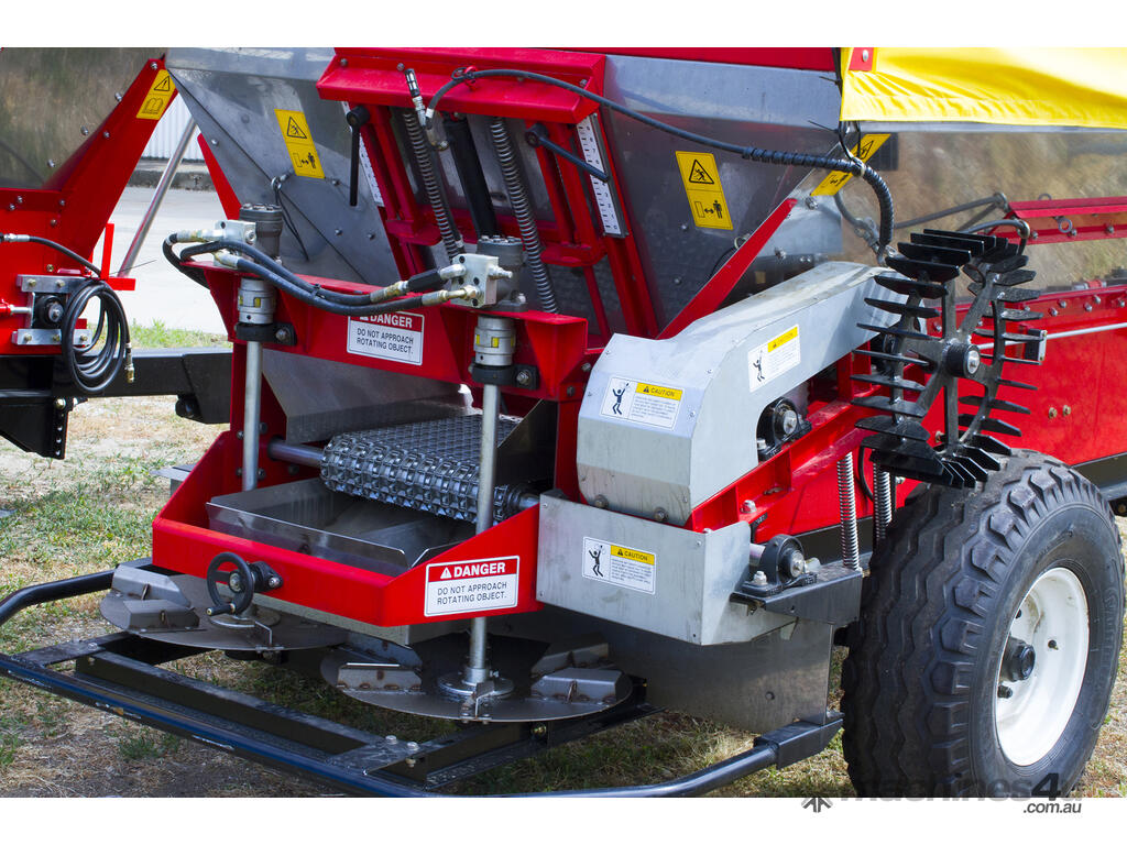 New 2021 Farmtech FARMTECH VIKING 4000 BELT SPREADER 4000L Spreader