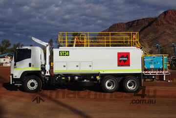 Isuzu   6x4 Service Truck