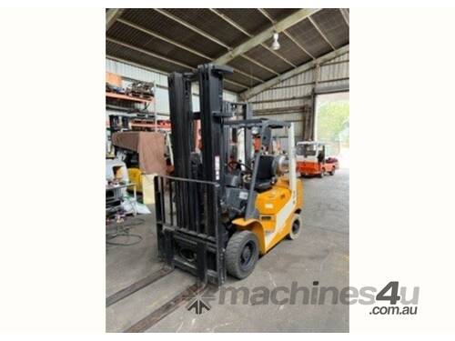 TCM FG25T6 2.5Ton (LIFT 6m) LPG Side-Shift Forklift