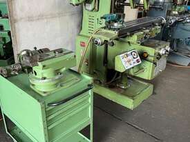 Pacific FU1100 Universal Milling Machine with good selection of tooling and accessories - picture0' - Click to enlarge