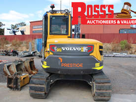 TRACKED VOLVO EXCAVATOR - picture2' - Click to enlarge