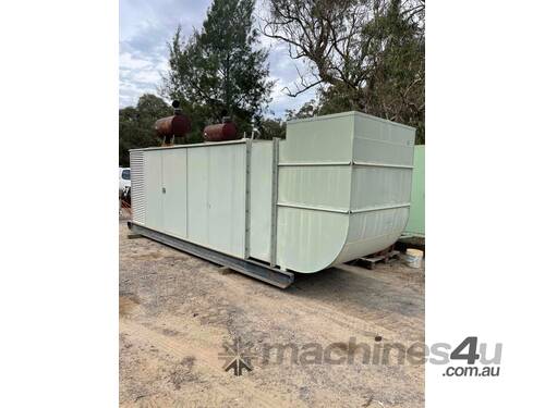 Generator 300kva Dorman, 100 hours run time.