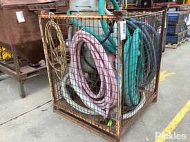 Sandblaster & Various Hose Attachments - picture0' - Click to enlarge