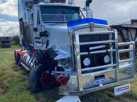 Kenworth T658 - picture0' - Click to enlarge