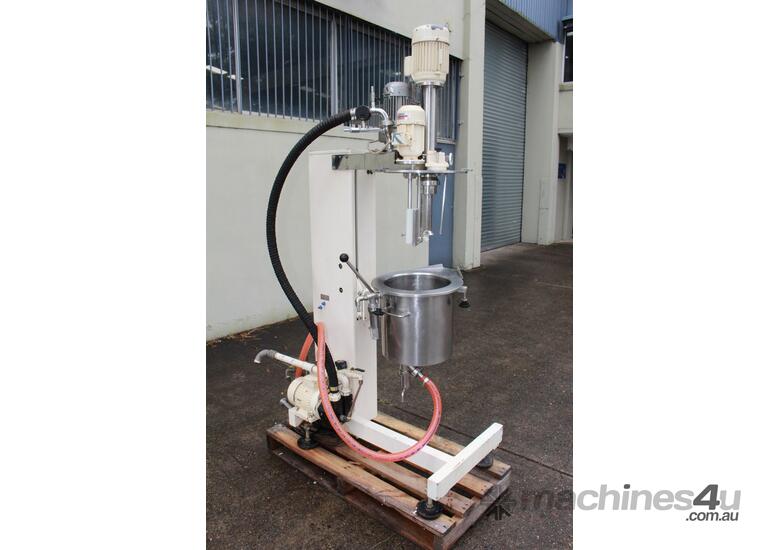 Vacuum Processing Vessel.