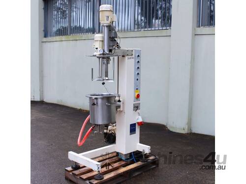 Vacuum Processing Vessel.