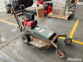 Deutcher H660 Self Propelled Mower Honda Petrol Engine, 4 Stroke, Item Is In A Used Condition & Has  - picture0' - Click to enlarge