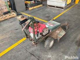 Deutcher H660 Self Propelled Mower Honda Petrol Engine, 4 Stroke, Item Is In A Used Condition & Has  - picture1' - Click to enlarge