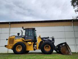 John Deere 644K Loader - picture0' - Click to enlarge