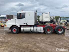 2004 Volvo NH12 - picture1' - Click to enlarge