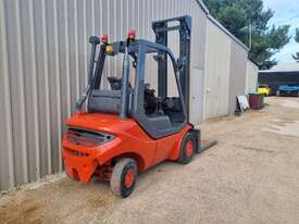 2015 Linde 2.5T LPG Forklift with Rotator & low hours - picture1' - Click to enlarge