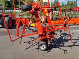 Kuhn GF5202 4 Rotor Tedder - picture1' - Click to enlarge