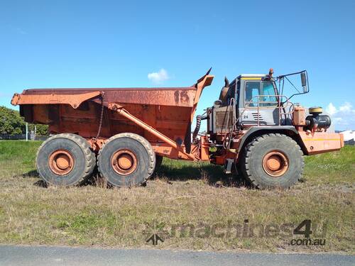 Articulated Dump Truck Hitachi 2005 AHD400D