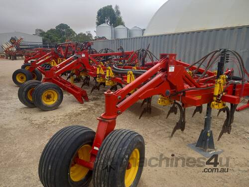 Used 2015 Bourgault Bourgault 5810 Air Drill Seeder Bar In , - Listed 