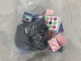 Bag of Miscellaneous Items (Police Lost and Stolen) - picture0' - Click to enlarge