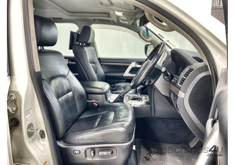 caption 2018 Toyota Landcruiser Sahara (4x4) Auto V8 Turbo Diesel