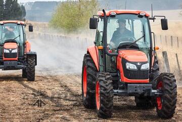 TRACPOWER - Kubota M7040DHC ROPS & CAB Tractor TRACPOWER - Kubota M7040DHC ROPS & CAB Tractor