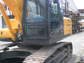 HYUNDAI R210-7  - picture1' - Click to enlarge