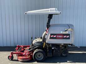 Toro Z Master 8000 Series Ride On Mower - picture2' - Click to enlarge