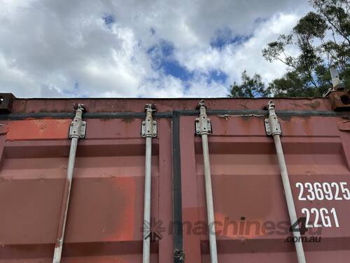 20 Foot Shipping Container (Including Contents)