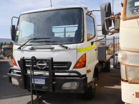 2004 HINO FC4J TRAY TOP - picture1' - Click to enlarge