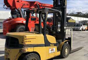 Yale   5T Forklift