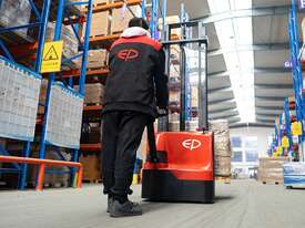 EP ELECTRIC PALLET STACKER 1.5T-Narrow Aisles use - picture1' - Click to enlarge