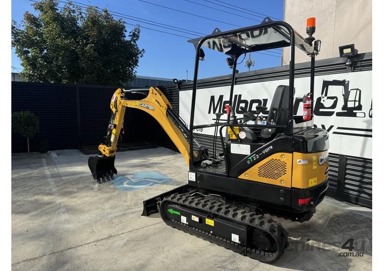 caption Mini Excavator 2.2T Package Deal! Hydraulic Hitch and Attachments included