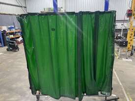 Welding screen - picture0' - Click to enlarge