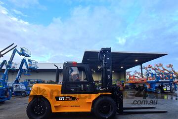 UN Forklift 10T Diesel Heavy Duty - with Enclosed Cabin! AC/Heater Included!!!