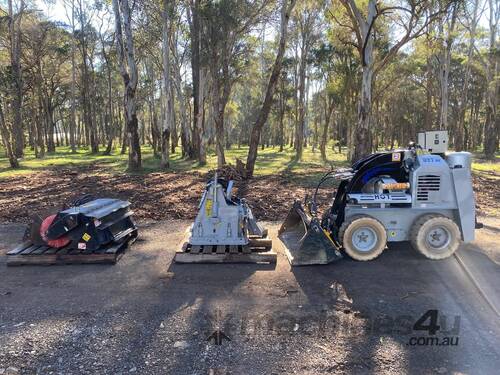 caption Kanga KANGA SCHIBECI 827D Skid Steer Loader