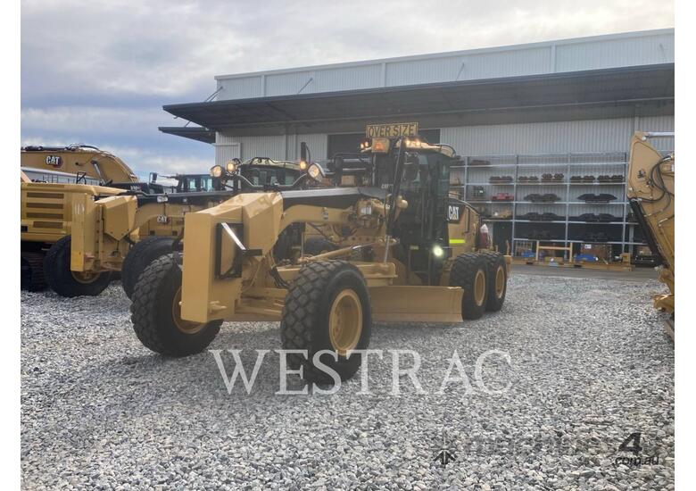 caption CAT 140M Motor Graders