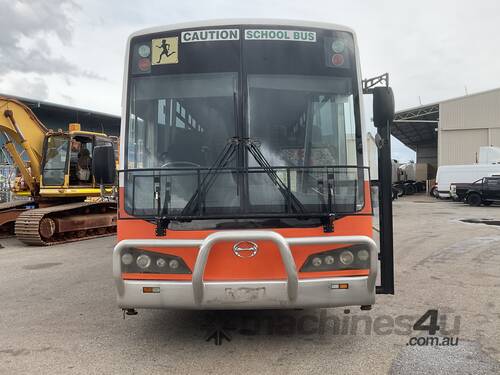 2008 Hino Omnibus