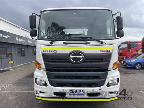 2018 Hino FM 2632 6x4 Crane Truck