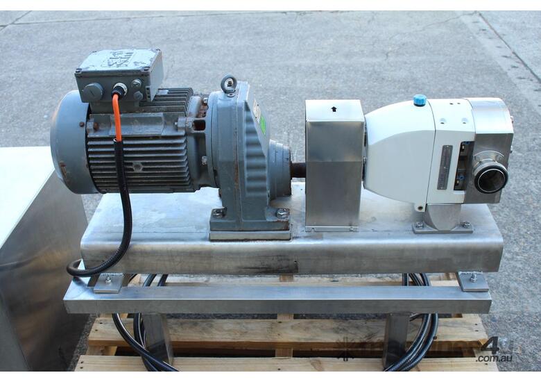 caption Rotary Lobe Pump.