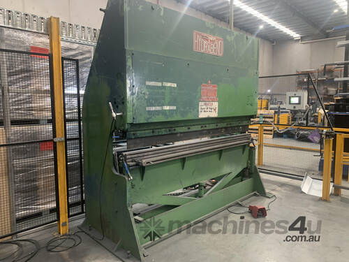 Used Hydrabend Hydraulic Pressbrake 2550 mm x 60 Tonnes