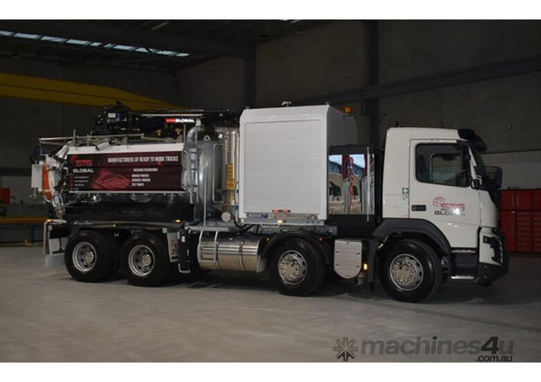 Volvo FMX11 Vacuum Tanker Truck