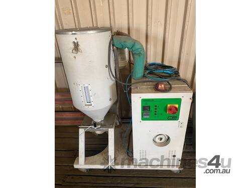 Dehumidifier for granules