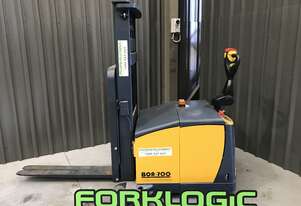 Sumi BOA 0.7-2.5 Electric Walk Behind Legless Stacker