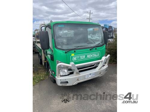 2020 Isuzu Truck