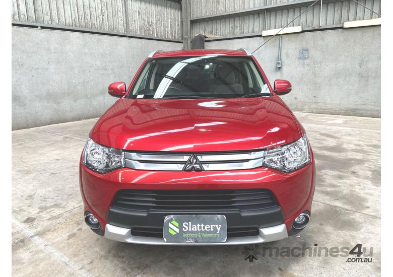 caption 2014 Mitsubishi Outlander LS 7 Seat 4WD Wagon T/Diesel (Auto)