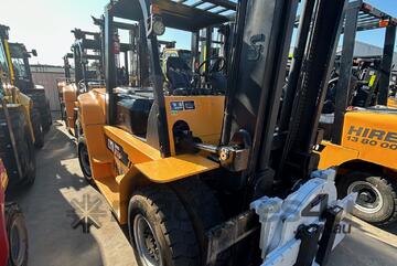 UN Forklift 7.0T Diesel - Rotator Tyne Attachment!!